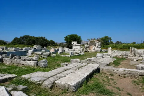 Ερείπια των αρχαίων θερμών λουτρών στον Αρχαιολογικό Χώρο Θερμών Σάμου