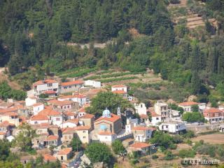 Agioi Theodoroi von Westsamos – traditionelles Bergdorf